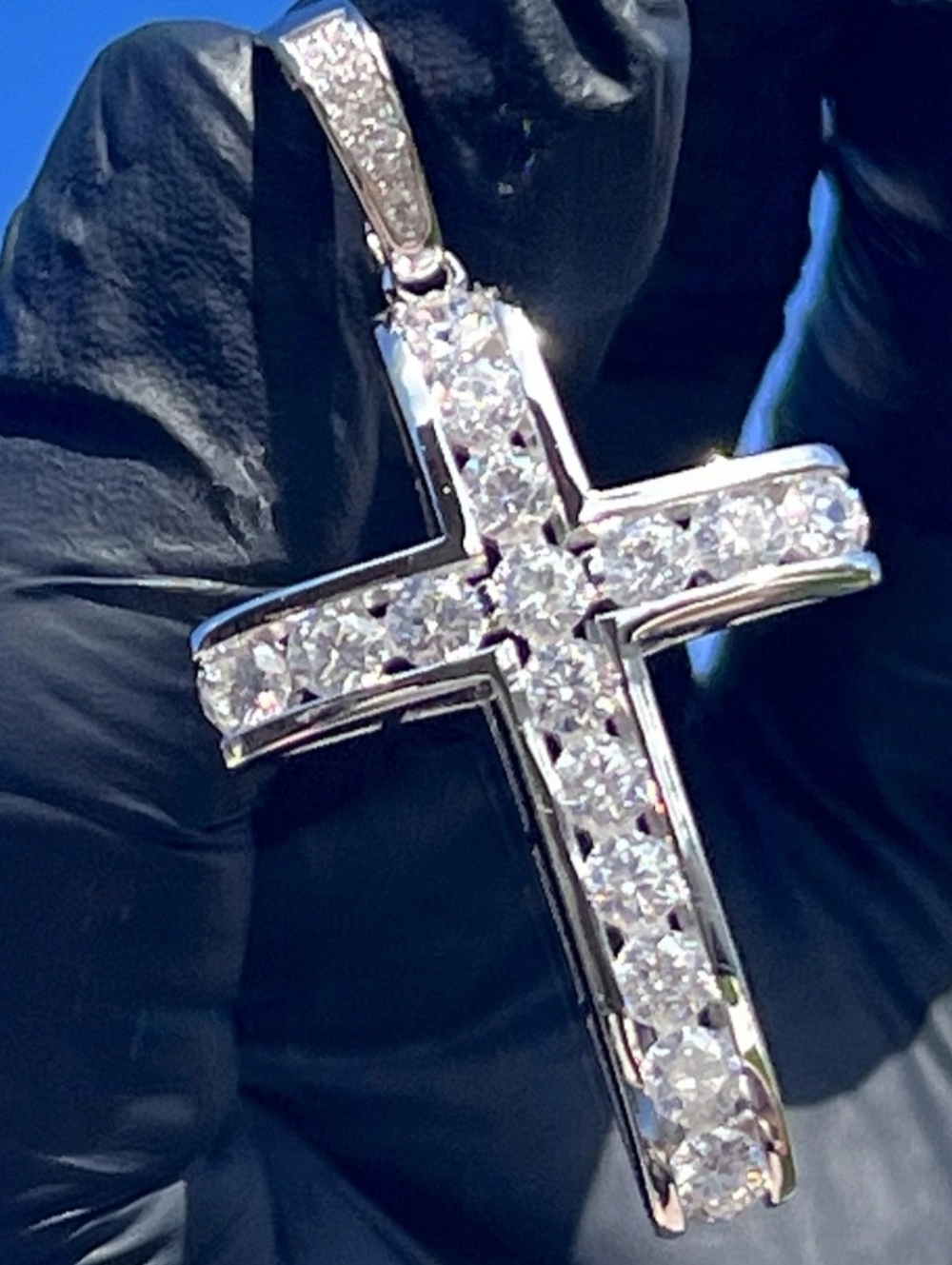Iced Channel Set VVS1 Mossinite Tennis Cross Pendant / Real 925 Silver NEW - Picture 4 of 9